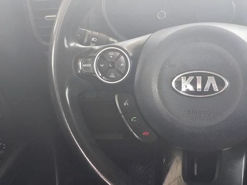 Used 2014 Kia Soul FWD image 37