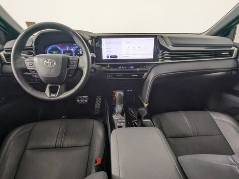 Used 2025 Toyota Camry XSE FWD image 13
