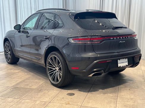 Used 2025 Porsche Macan image 3