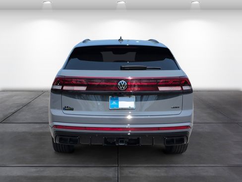 Used 2025 Volkswagen Atlas Cross Sport SEL R-Line image 7