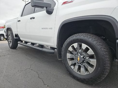 Used 2025 Chevrolet Silverado 2500 Custom w/ Custom Value Package image 7