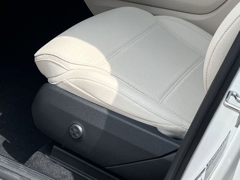 New 2026 Mercedes-Benz GLC 300 4MATIC image 19