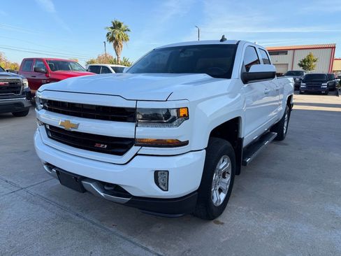 Used 2017 Chevrolet Silverado 1500 LT image 1