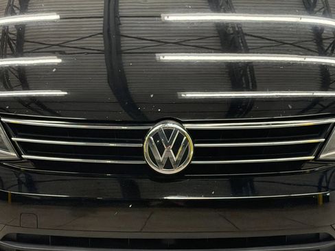 Used 2016 Volkswagen Jetta SEL w/ Lighting Package FWD image 5