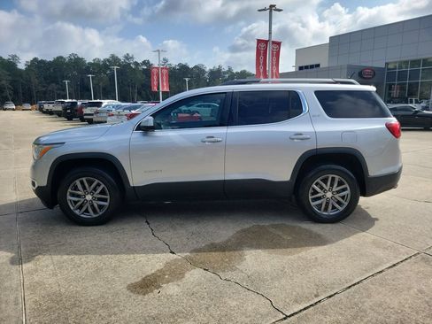 Used 2018 GMC Acadia SLT FWD image 2