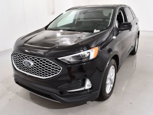 Used 2023 Ford Edge SEL w/ Convenience Package AWD/4WD image 2