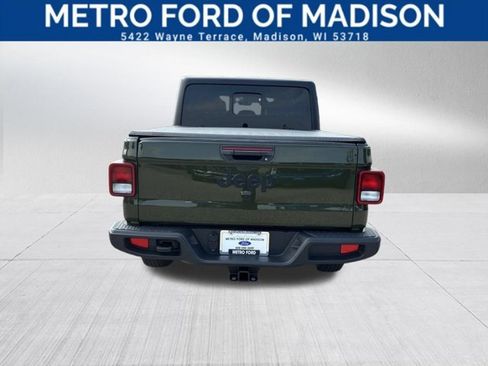 Used 2023 Jeep Gladiator Sport AWD/4WD image 5