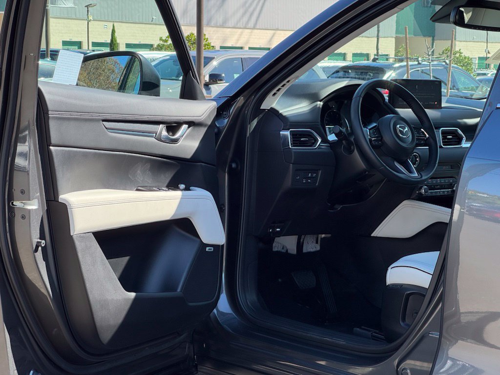 Certified 2025 MAZDA CX-5 AWD 2.5 S w/ Premium Plus Pkg image 7