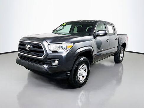 Used 2016 Toyota Tacoma SR5 w/ Towing Package RWD image 9