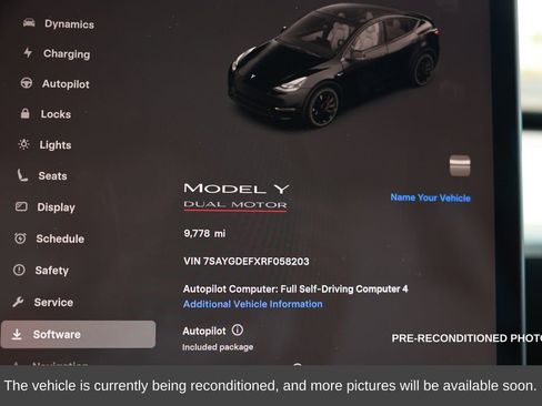 Used 2024 Tesla Model Y Performance image 23