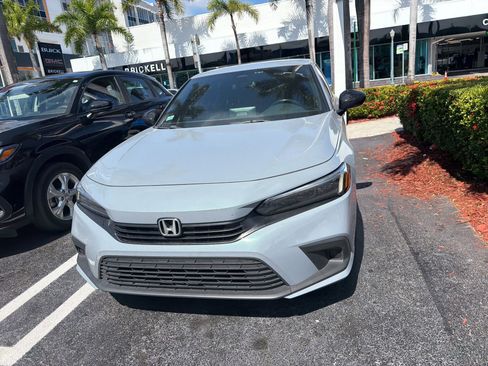 Used 2023 Honda Civic Sport image 9