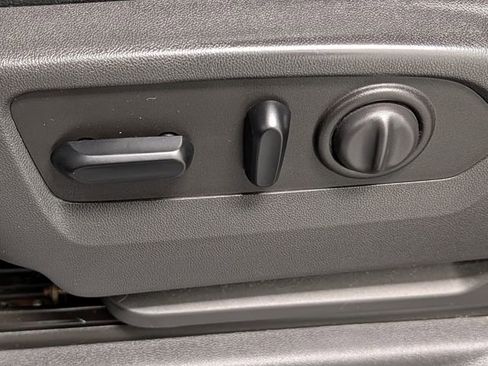 Used 2019 Chevrolet Silverado 1500 LT Trail Boss AWD/4WD image 17