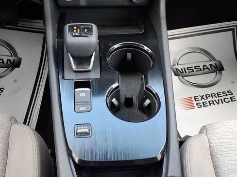 Used 2021 Nissan Rogue SV FWD image 22