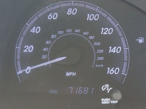 Used 2011 Toyota Avalon Limited FWD image 4
