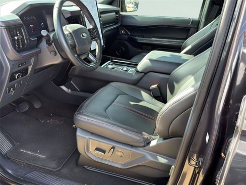Used 2024 Ford Expedition Max Limited AWD/4WD image 4