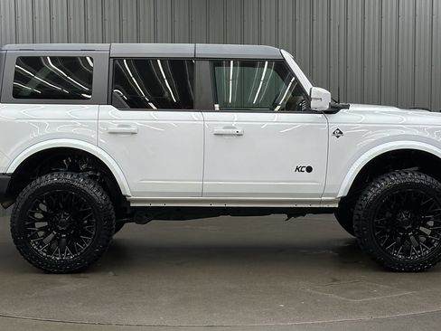 Used 2024 Ford Bronco Outer Banks AWD/4WD image 6