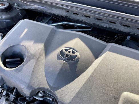 Used 2021 Toyota Camry LE FWD image 33