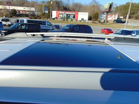 Used 2017 GMC Acadia Limited SLT image 17