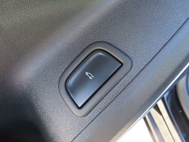 Certified 2025 Chevrolet Traverse High Country w/ LPO, Floor Liner Package AWD/4WD image 14
