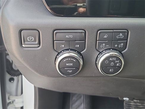 Used 2023 GMC Sierra 1500 SLT w/ SLT Premium Plus Package image 21