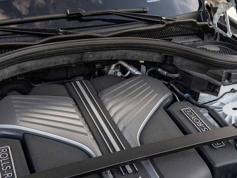 Used 2023 Rolls-Royce Cullinan Black Badge AWD/4WD image 19