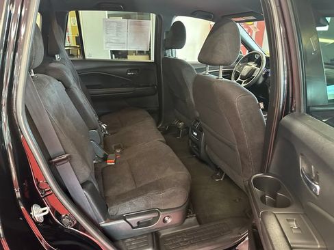 Used 2022 Honda Pilot Sport image 14