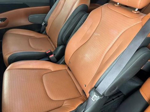 Used 2023 Kia Carnival SX Prestige FWD image 30