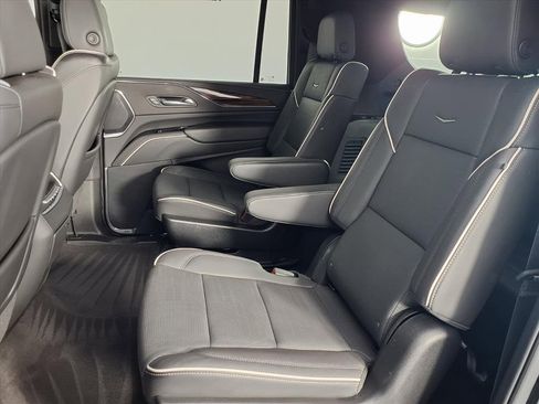 Used 2024 Cadillac Escalade ESV Premium Luxury image 19