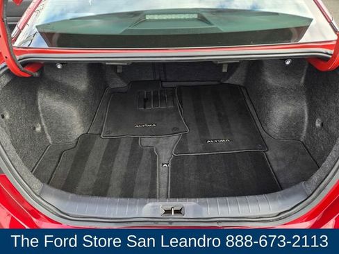 Used 2024 Nissan Altima 2.5 SV image 12