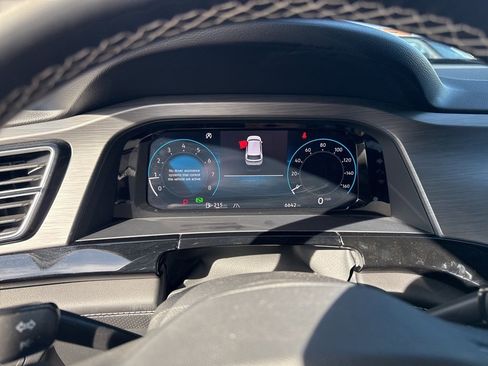 Used 2024 Volkswagen Atlas Cross Sport SE image 26