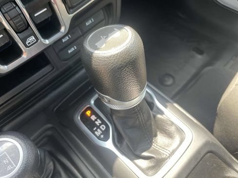 Used 2023 Jeep Wrangler Unlimited Sport AWD/4WD image 36