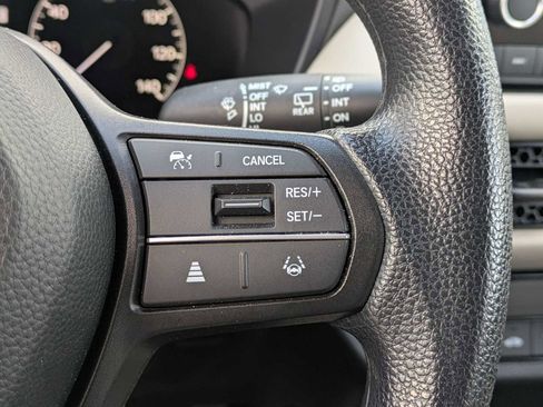 Certified 2024 Honda HR-V LX image 22