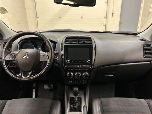 Used 2024 Mitsubishi Outlander Sport SE image 18