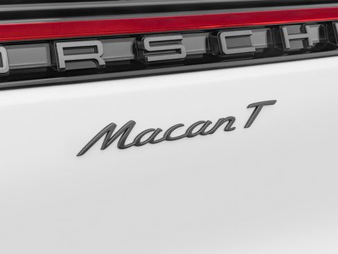 Used 2023 Porsche Macan AWD/4WD image 58