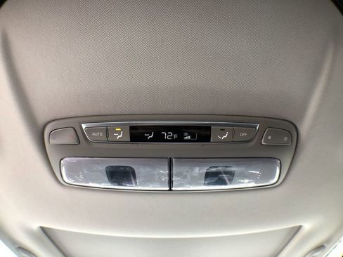 Used 2022 Kia Telluride EX w/ EX Premium Package image 32