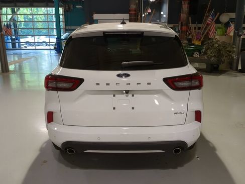Used 2023 Ford Escape ST-Line w/ Tech Pack #1 AWD/4WD image 9