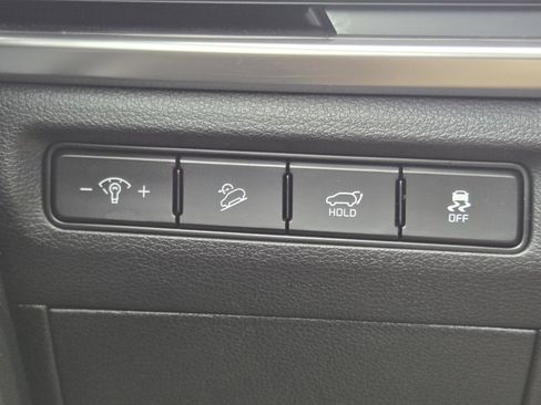 Used 2025 Kia Telluride S FWD image 18