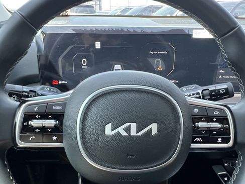 Certified 2025 Kia Sorento SX FWD image 24