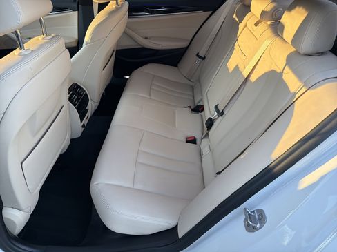 Used 2020 BMW 530i w/ Convenience Package image 21