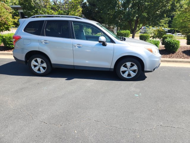 Used 2014 Subaru Forester 2.5i Limited AWD/4WD image 5
