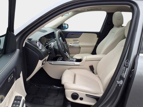 Used 2022 Mercedes-Benz GLB 250 GLB 250 image 9