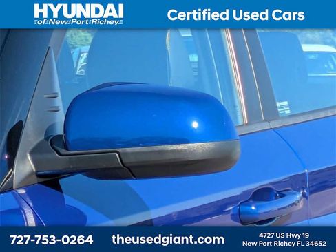 Certified 2023 Hyundai Venue Limited w/ Cargo Package image 11