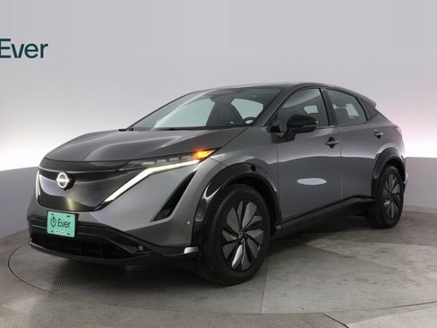 Used 2024 Nissan Ariya AWD image 2