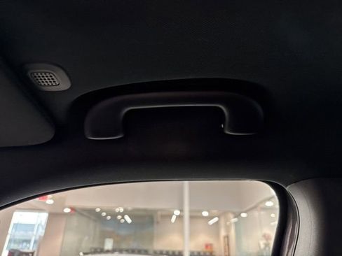 Used 2022 Jeep Compass Altitude w/ Sun and Sound Group image 34