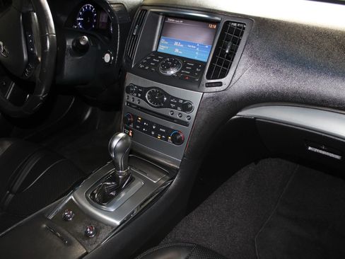 Used 2011 INFINITI G37 Journey w/ Premium Pkg RWD image 31
