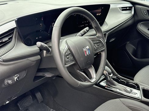 Used 2025 Buick Encore GX Preferred FWD image 9