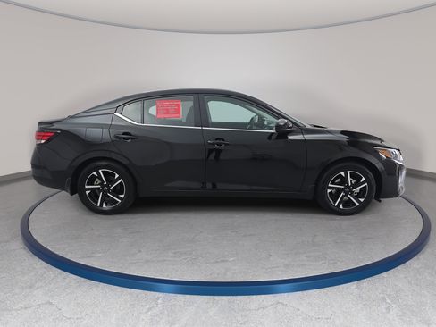 Certified 2025 Nissan Sentra SV FWD image 4