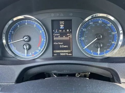 Used 2018 Toyota Corolla SE FWD image 22