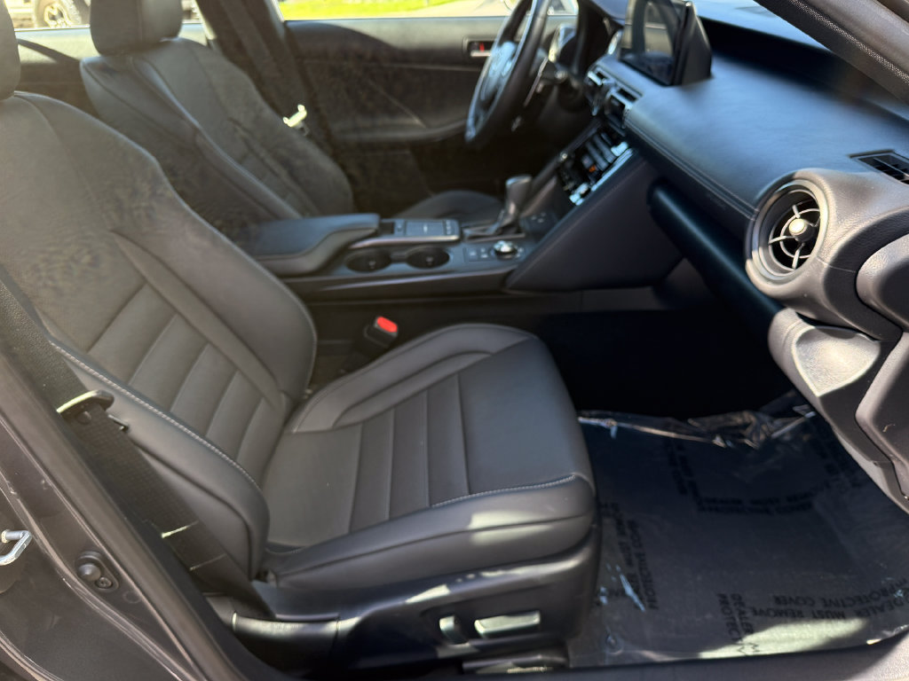 Used 2024 Lexus IS 350 F Sport w/ Navigation Package AWD/4WD image 15