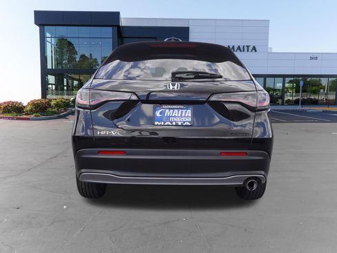 Used 2025 Honda HR-V Sport image 4